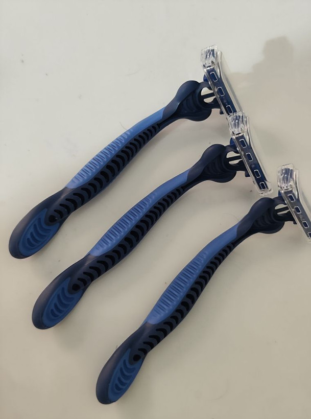 خودتراش ژیلت مدل Blue3 بسته ۳ عددی